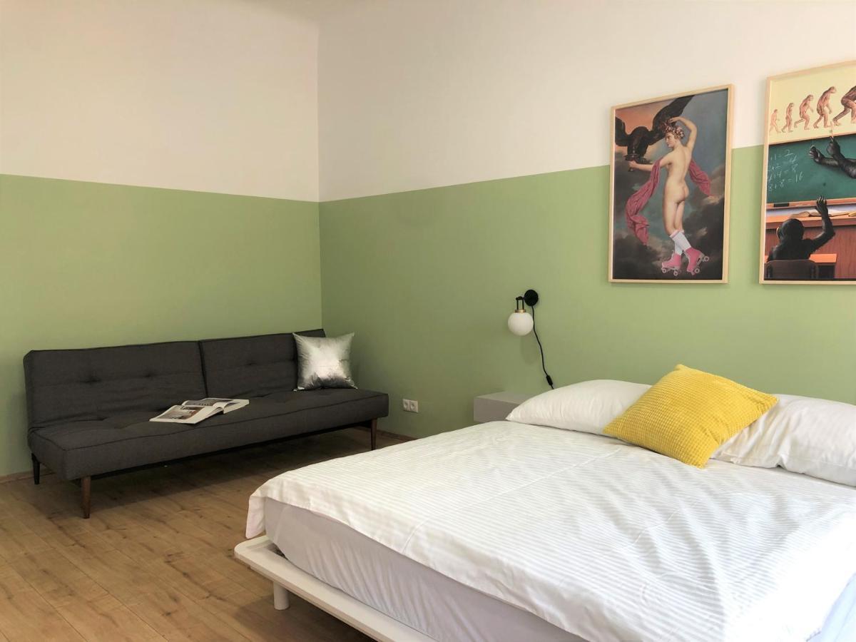 Large Apartments - Great For Groups - With Balcony Or Terrace Вена Экстерьер фото